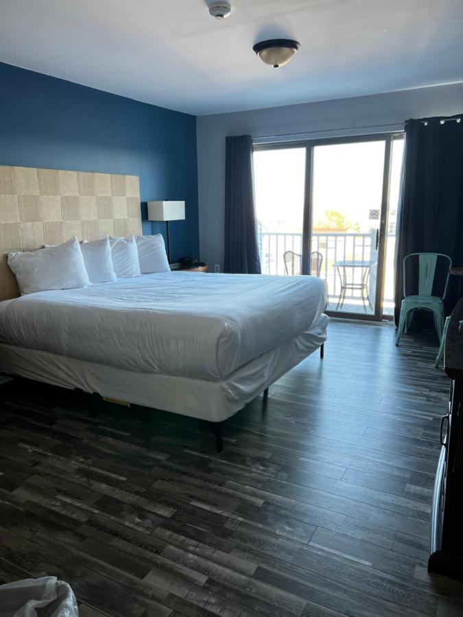 Trade Winds On The Bay Lejlighedshotel Rockland Eksteriør billede